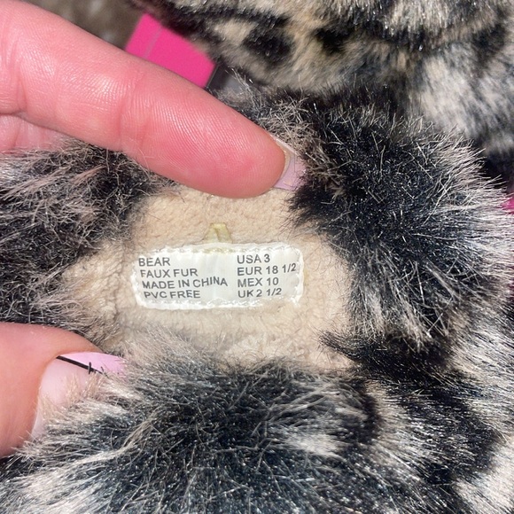 My first weitzmans baby faux fur booties 6-9mo - Picture 7 of 8